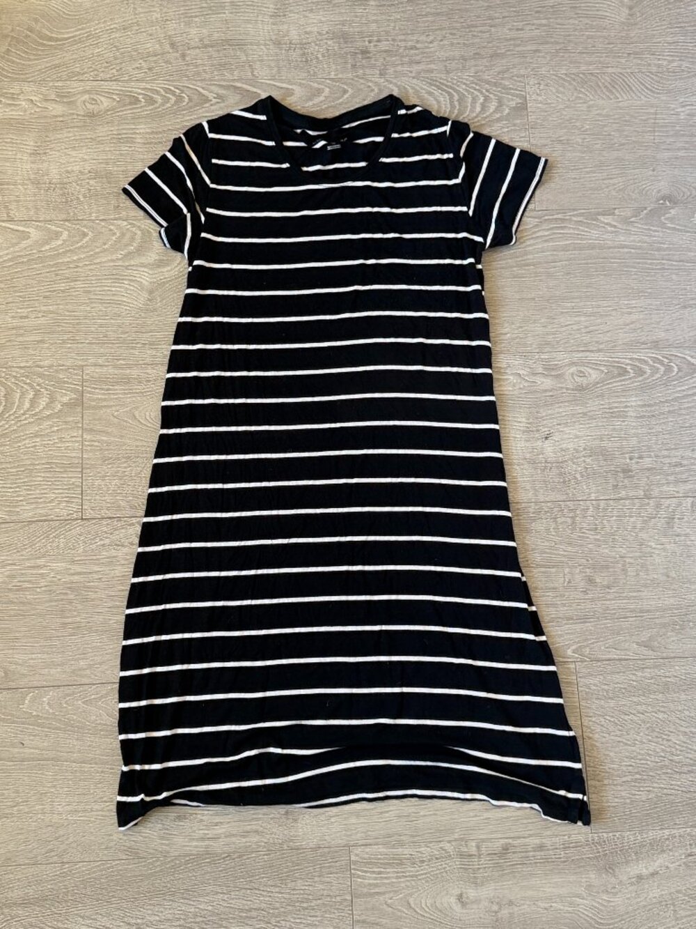 Liz Lange Maternity XS Black White Striped Short Sleeve T-Shirt Dress
